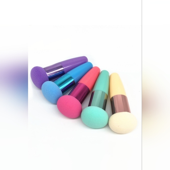 Purple Makeup Sponge - Picture 3 of 4